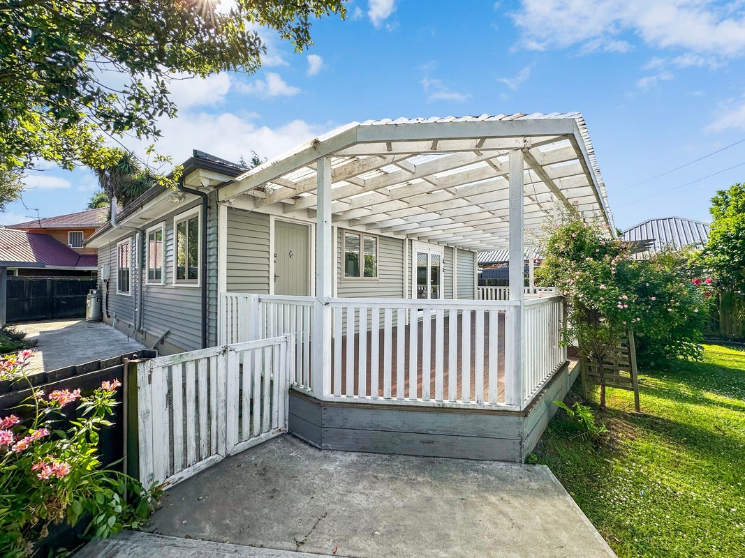 2 Branston Street, Hornby, Christchurch - Carousel 2