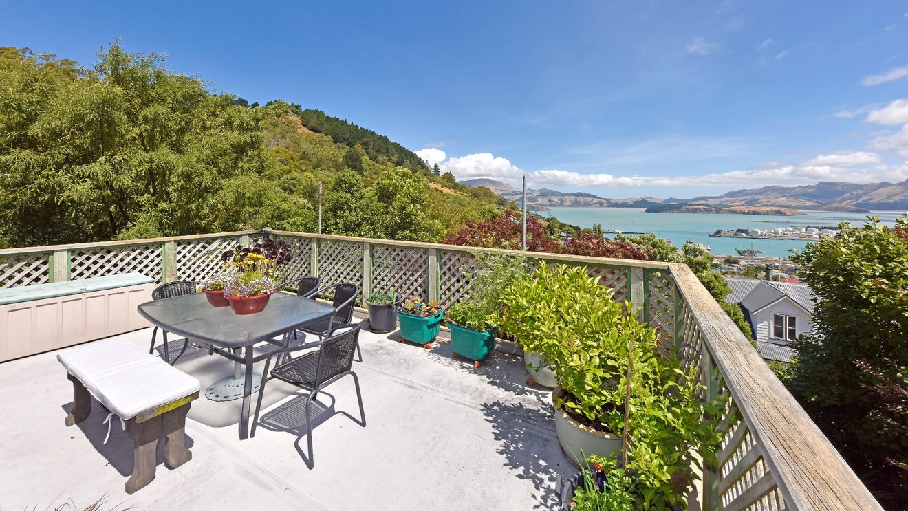1 Crossland Terrace, Lyttelton, Lyttelton - Carousel 2