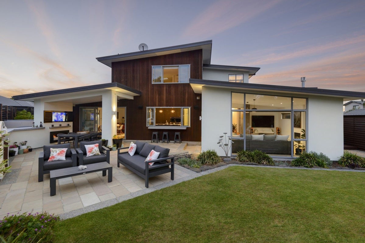10 Horseshoe Lake Road, Burwood, Christchurch - Carousel 1