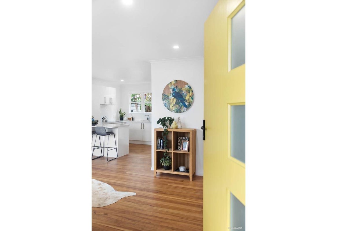 2/15 Carlton Street, Hillsborough, Auckland - Carousel 2