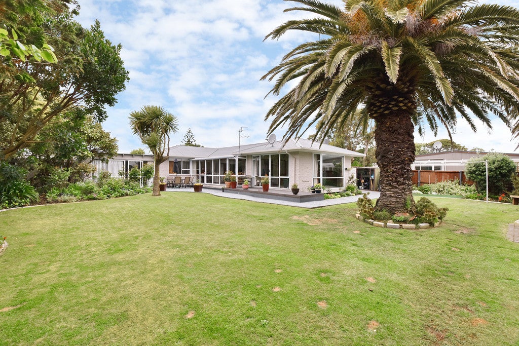 30 Malta Crescent, South New Brighton, Christchurch - Carousel 1