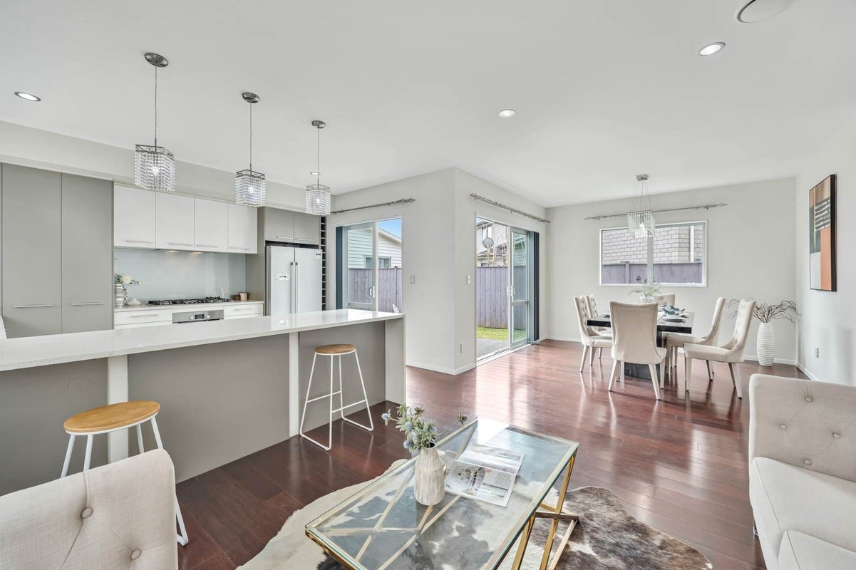 3 Aster Place, Flat Bush, Auckland - Carousel 2
