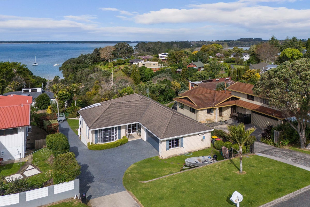 236 Tanners Point Road, Tanners Point, Katikati - Carousel 1