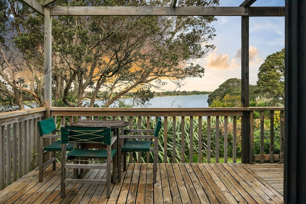 26 Pohutukawa Drive, Athenree, Waihi Beach - Carousel 2