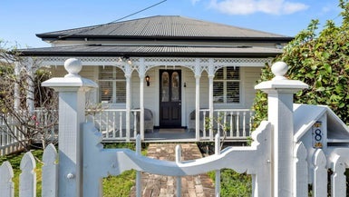 1/8 Cambria Road, Devonport, Auckland - Carousel 1