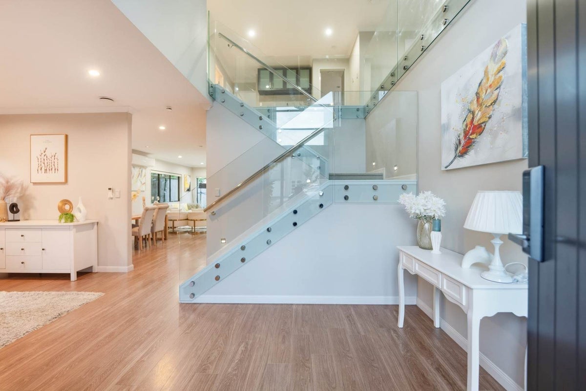 26 Castlederg Drive, Flat Bush, Auckland - Carousel 2