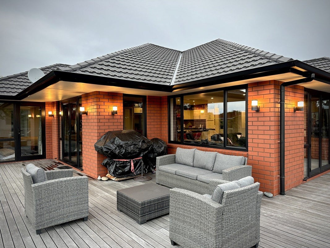 8 Bracken Gable, Rosedale, Invercargill - Carousel 2