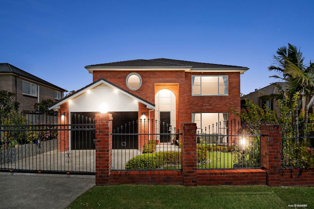 14 Corricvale Way, Northcross, Auckland - Carousel 1