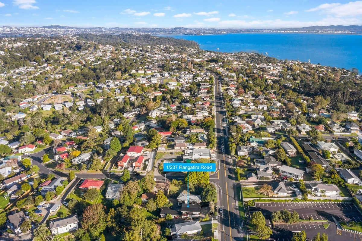 1/6 Neptune Avenue, Beach Haven, Auckland - Carousel 12