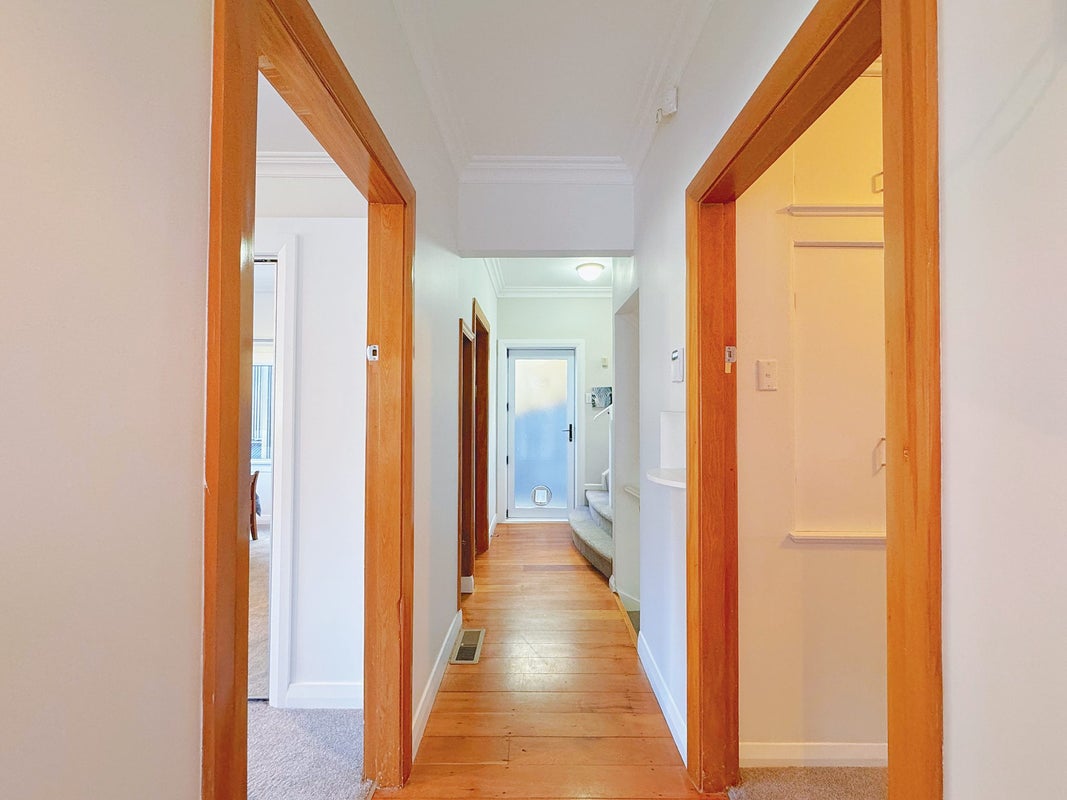 14B Glenmore Street, Thorndon, Wellington - Carousel 2