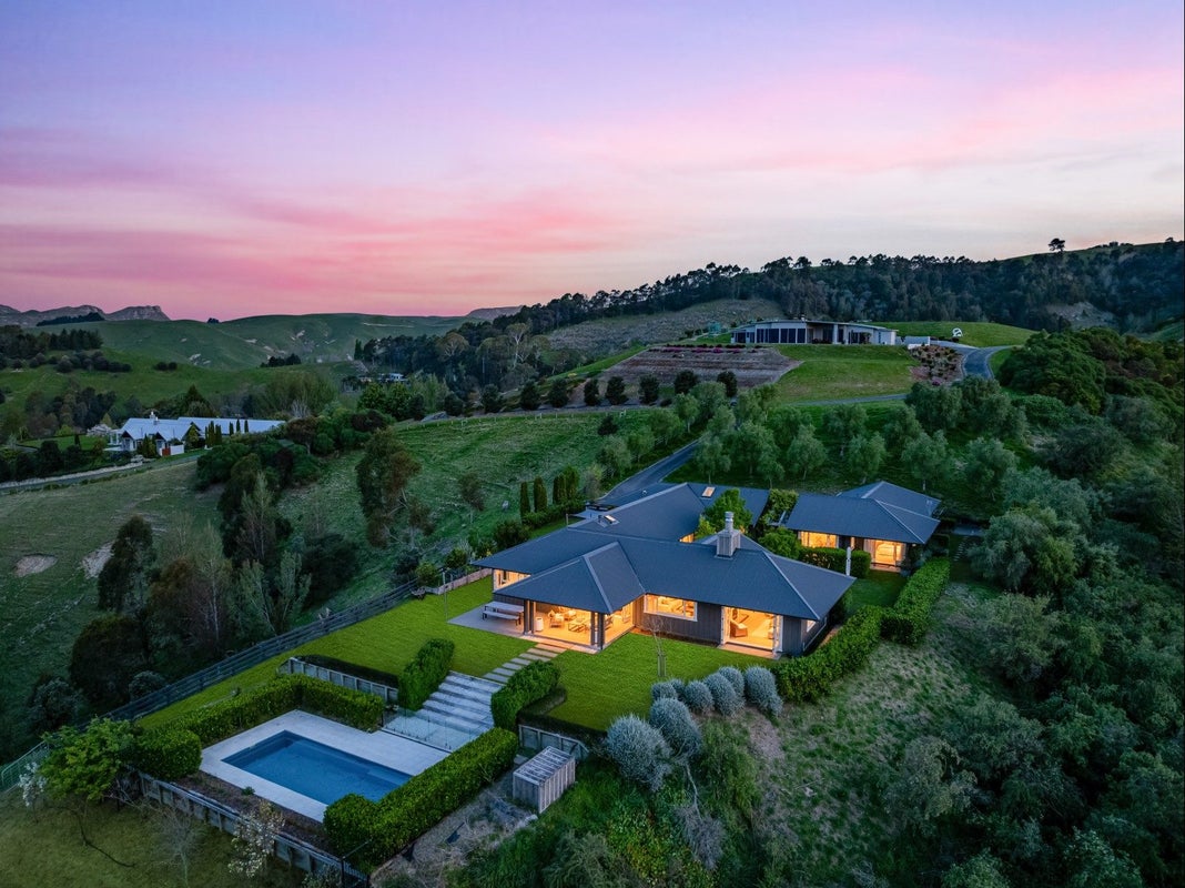 56 Endsleigh Drive, Havelock North, Hastings - Carousel 1