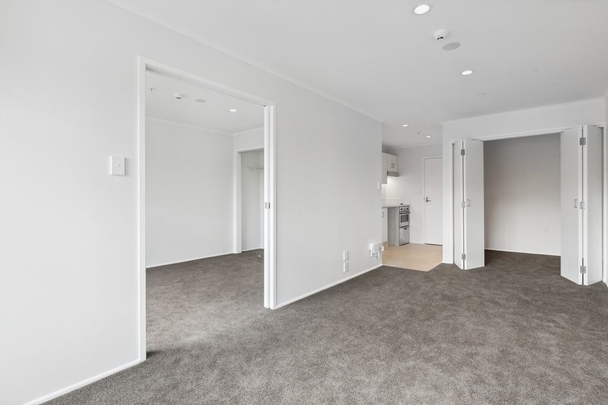 25A/30 Westward Hollow, GLEN EDEN, AUCKLAND - Carousel 1