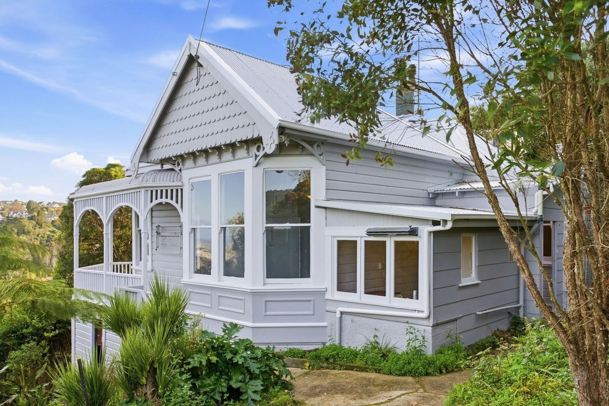15 Clifford Street, Dalmore, Dunedin - Carousel 2