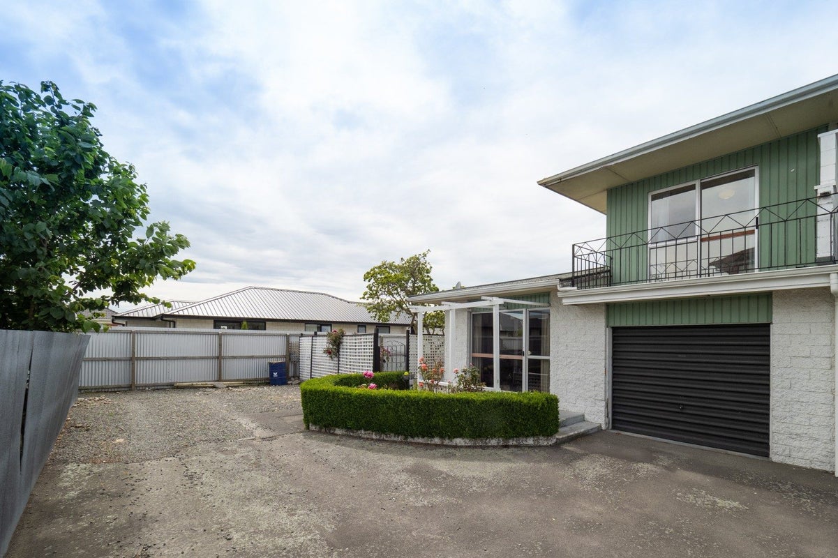 2/13 WELLINGTON STREET, Hampstead, ASHBURTON - Carousel 25