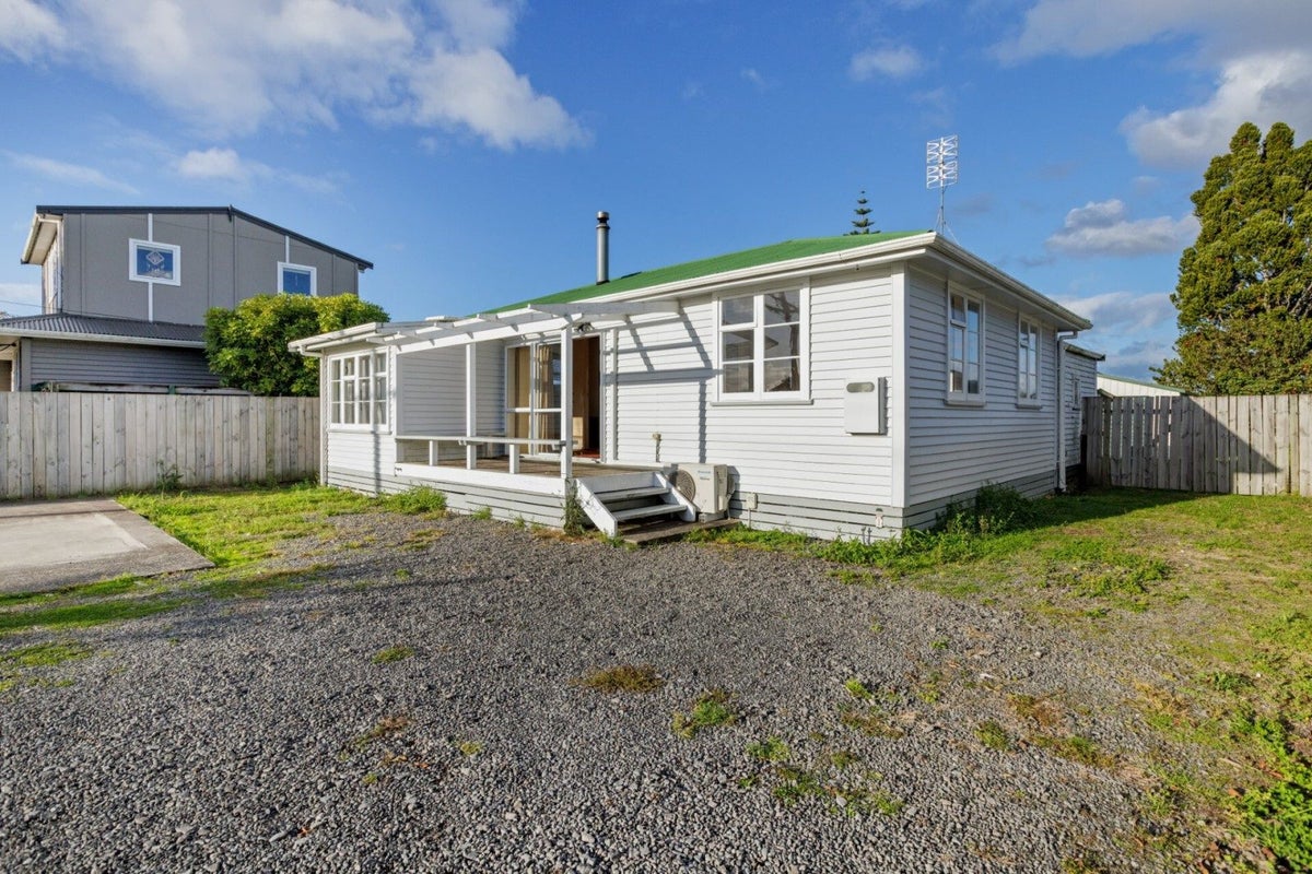 23 Park Road, Katikati, Katikati - Carousel 1