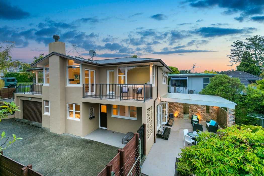 456 Beach Road, Murrays Bay, Auckland - Carousel 1