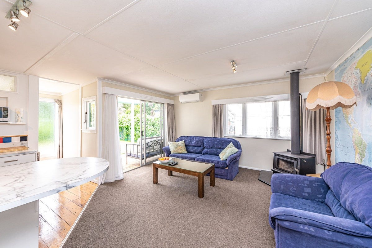 8 Lowther Street, Whanganui, Whanganui - Carousel 2