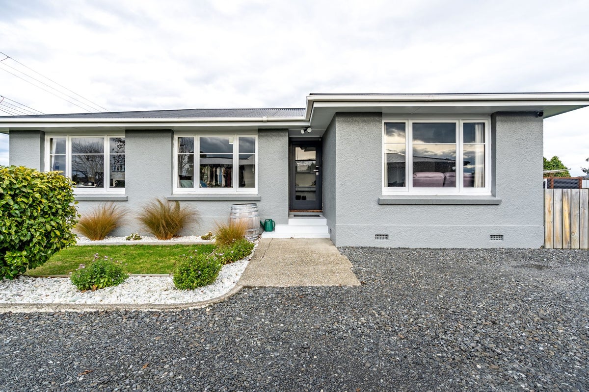 48 Ross Street, Grasmere, Invercargill - Carousel 1