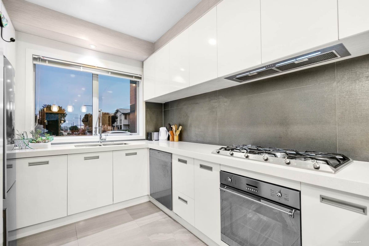 32 Pencaitland Drive, Flat Bush, Auckland - Carousel 1