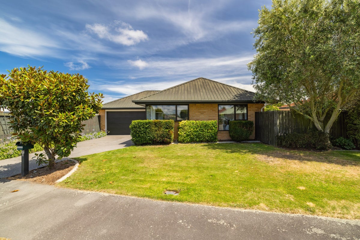 1/37 Kildare Street, Northwood, Christchurch - Carousel 1