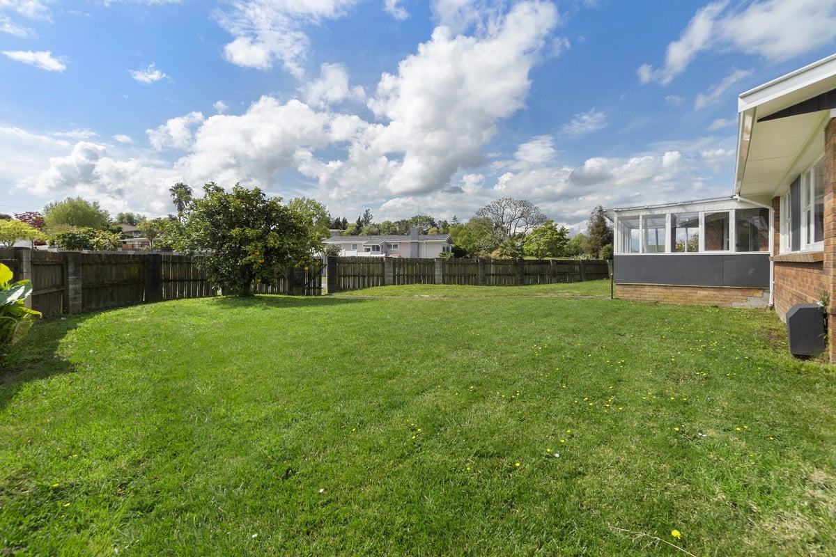 6 Maple Avenue, Dinsdale, Hamilton - Carousel 18