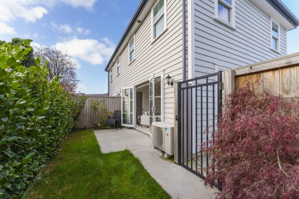 4/33 Dickens Street, Addington, Christchurch City, Canterbury - Carousel 1