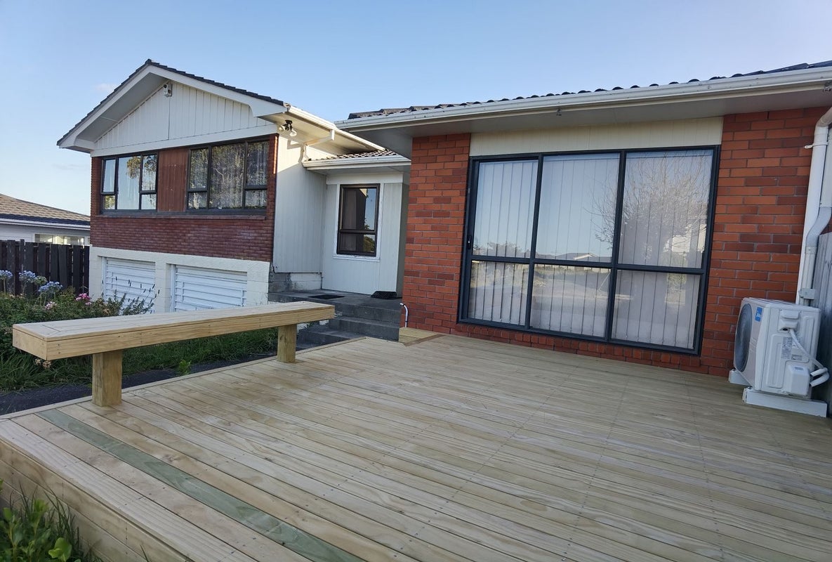 52 Sorrel Crescent, Bucklands Beach, Auckland - Carousel 1