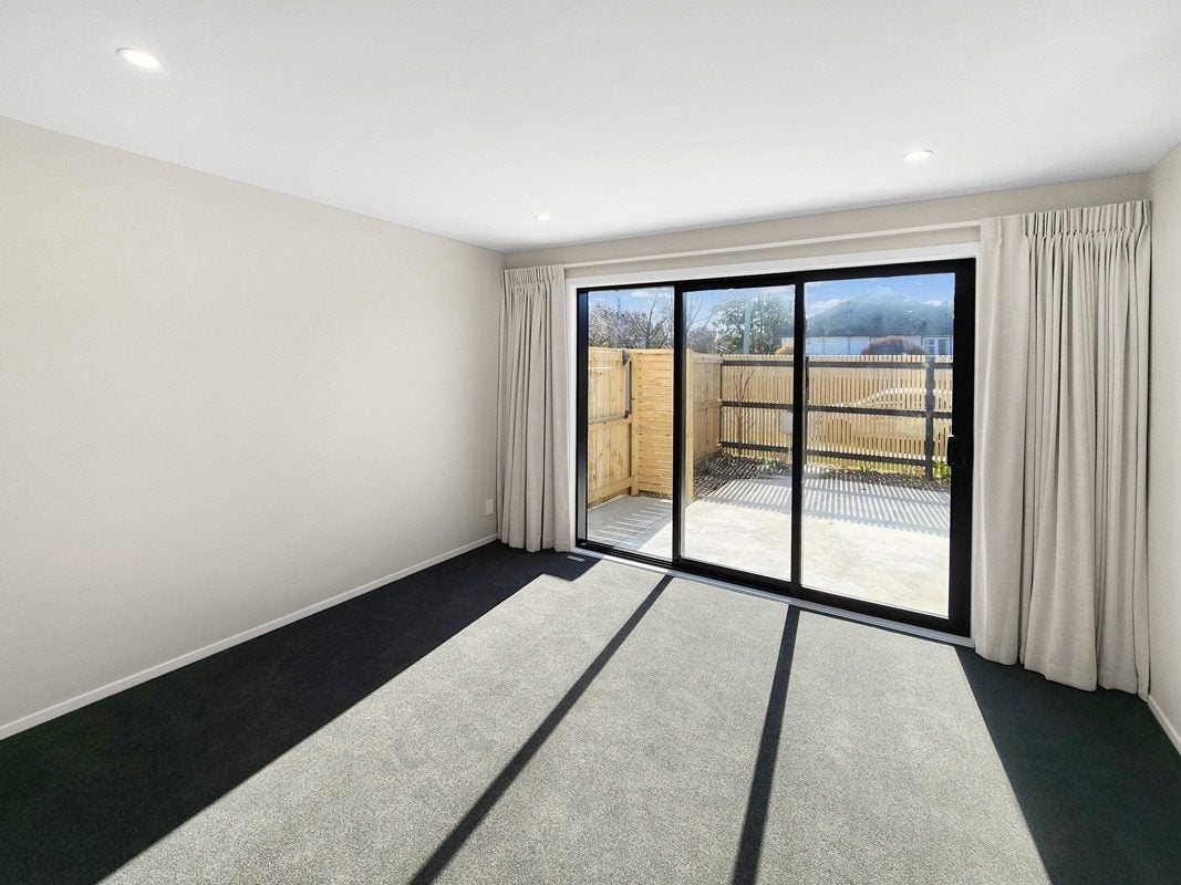 17 Faulke Avenue, Wainuiomata, Lower Hutt - Carousel 1