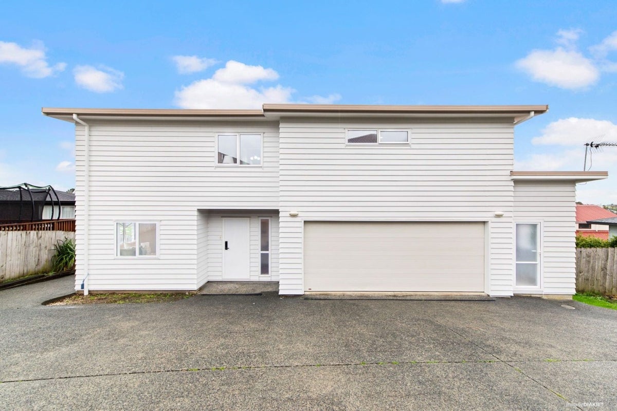 65 Zara Court, Windsor Park, Auckland - Carousel 1