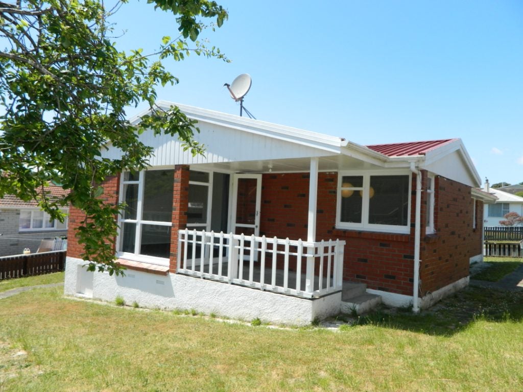 36 Mahinawa Street, Takapuwahia, Porirua - Carousel 1
