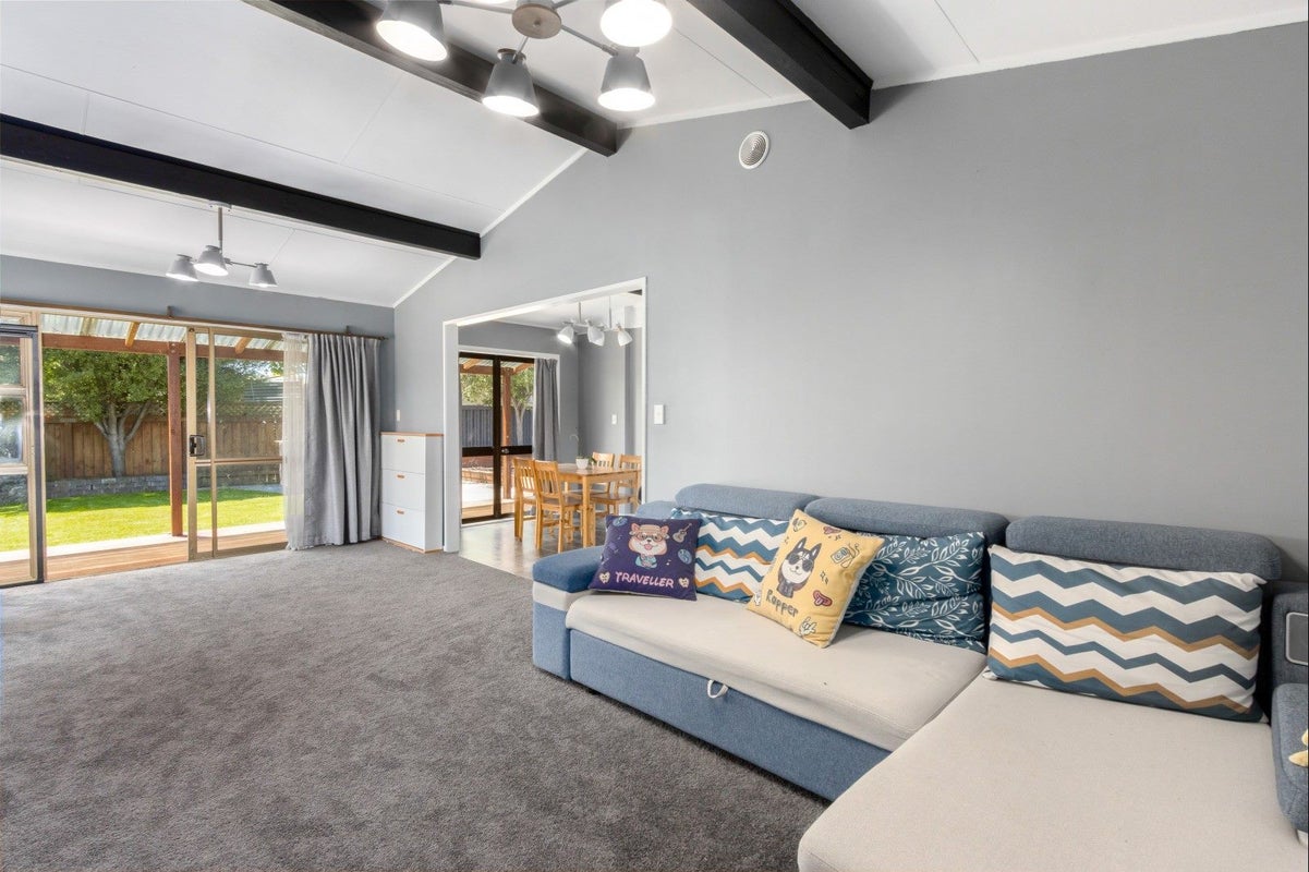 9 Lichfield Crescent, Tamatea, Napier - Carousel 2