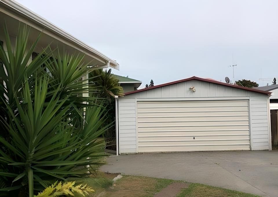 45 Gilbass Avenue, Hamilton Lake, Hamilton - Carousel 2
