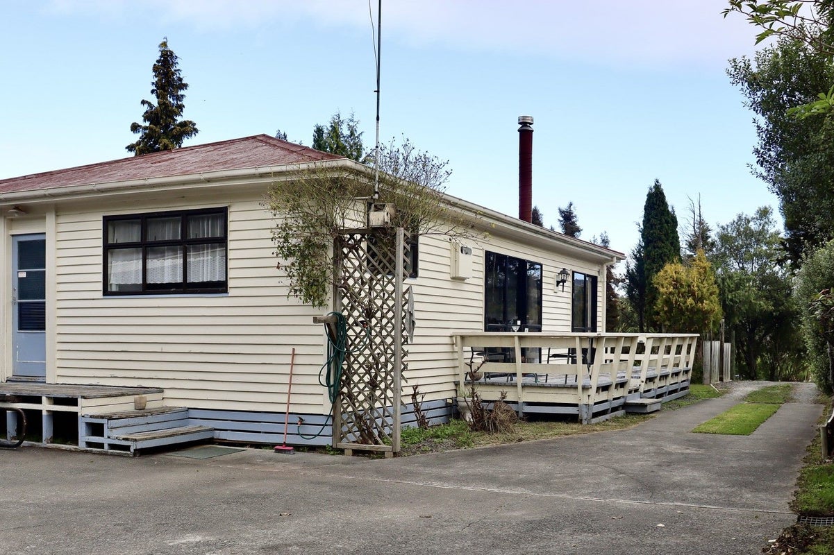 60 Kiwi Road, Taihape - Carousel 2