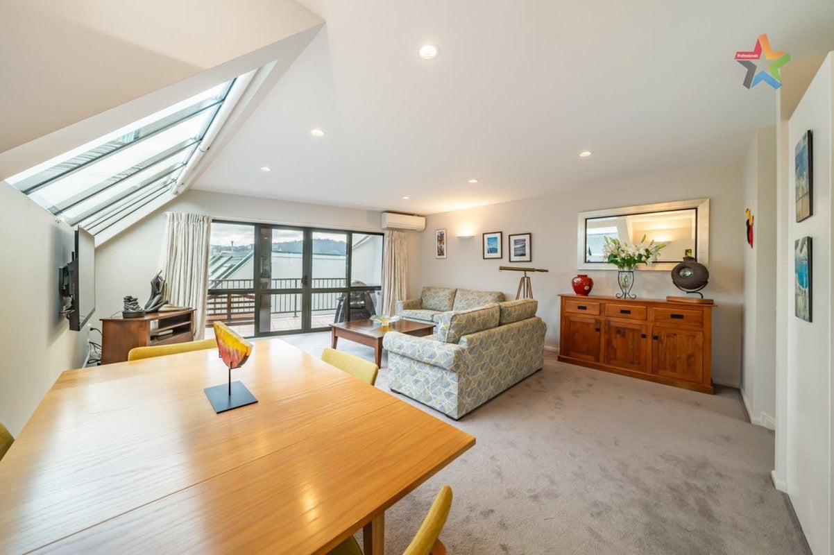 7/38A Roxburgh Street, Mount Victoria, Wellington - Carousel 2