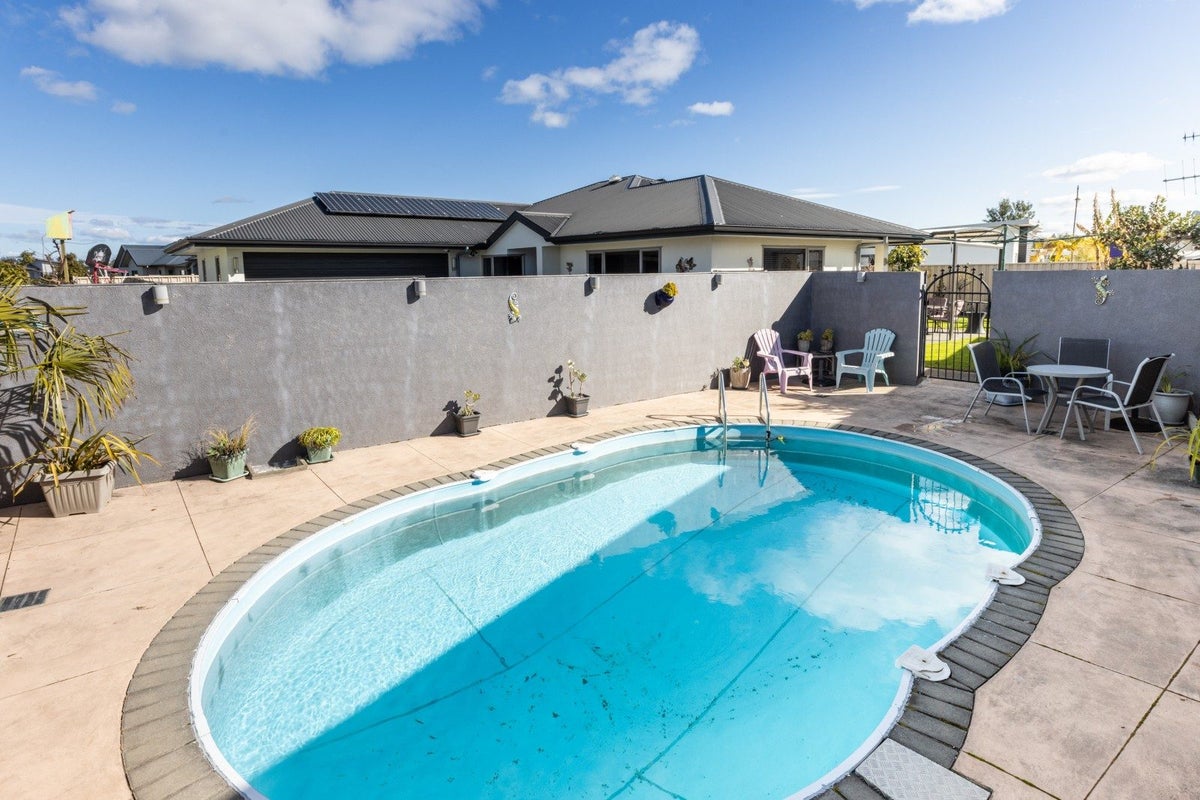 9 Pania Place, Poraiti, Napier - Carousel 2