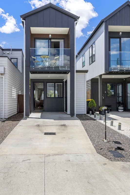 4 Taiaha Street, Ardmore, Auckland - Carousel 1
