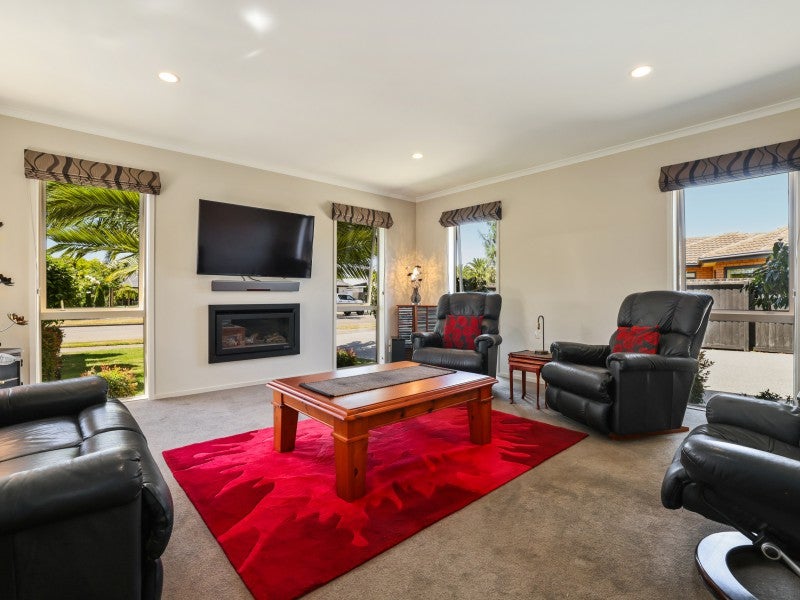 12 Saint Keverne Close, Burwood, Christchurch - Carousel 2
