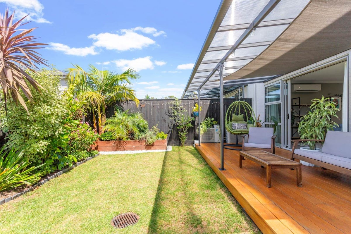 46 William Wallbank Crescent, Swanson, Auckland - Carousel 2