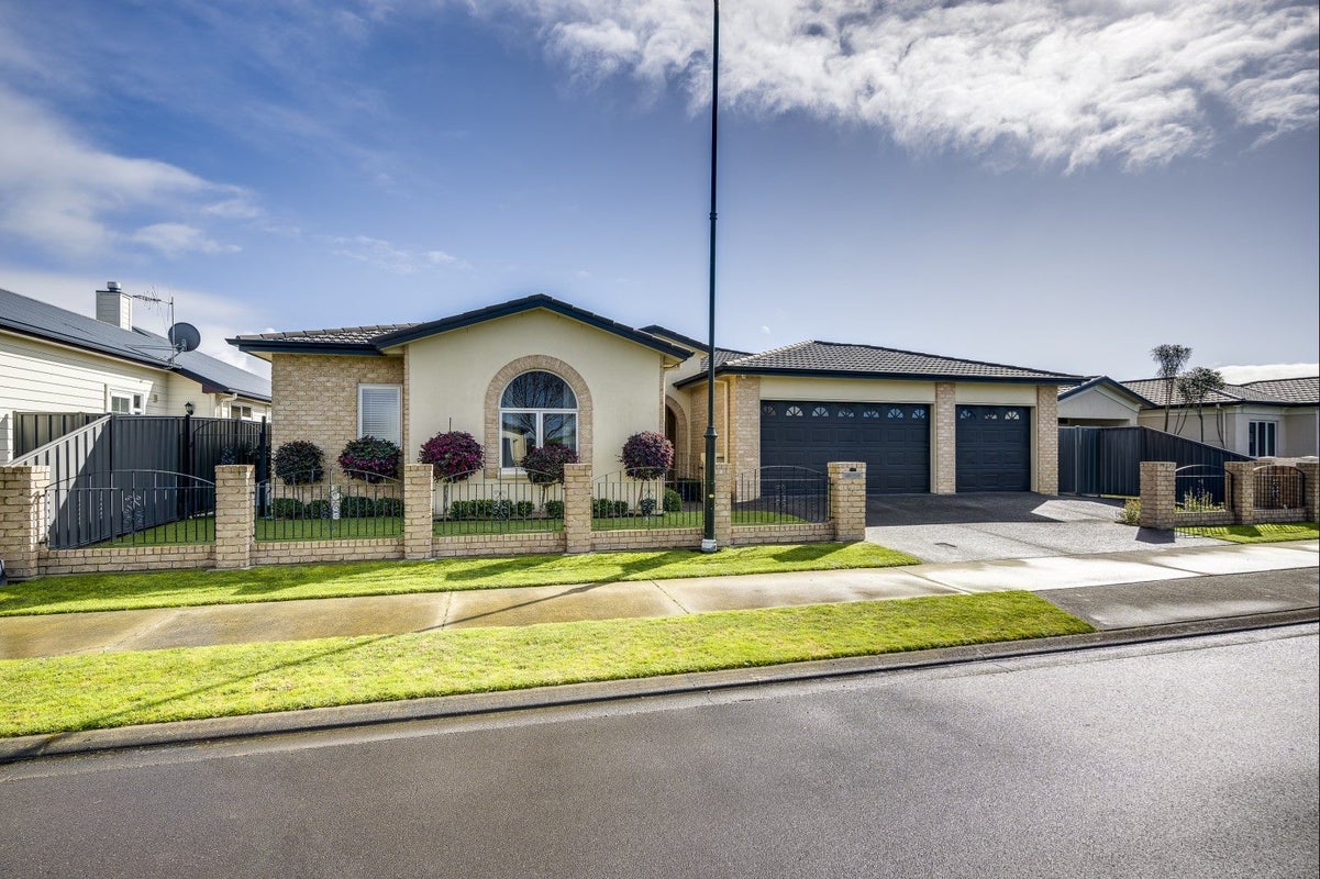 24 Pacific Avenue, Poraiti, Napier - Carousel 22