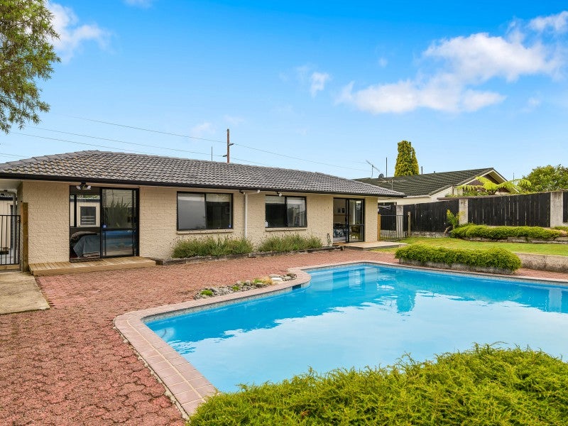 15 Carter Drive, Pomare, Rotorua - Carousel 1