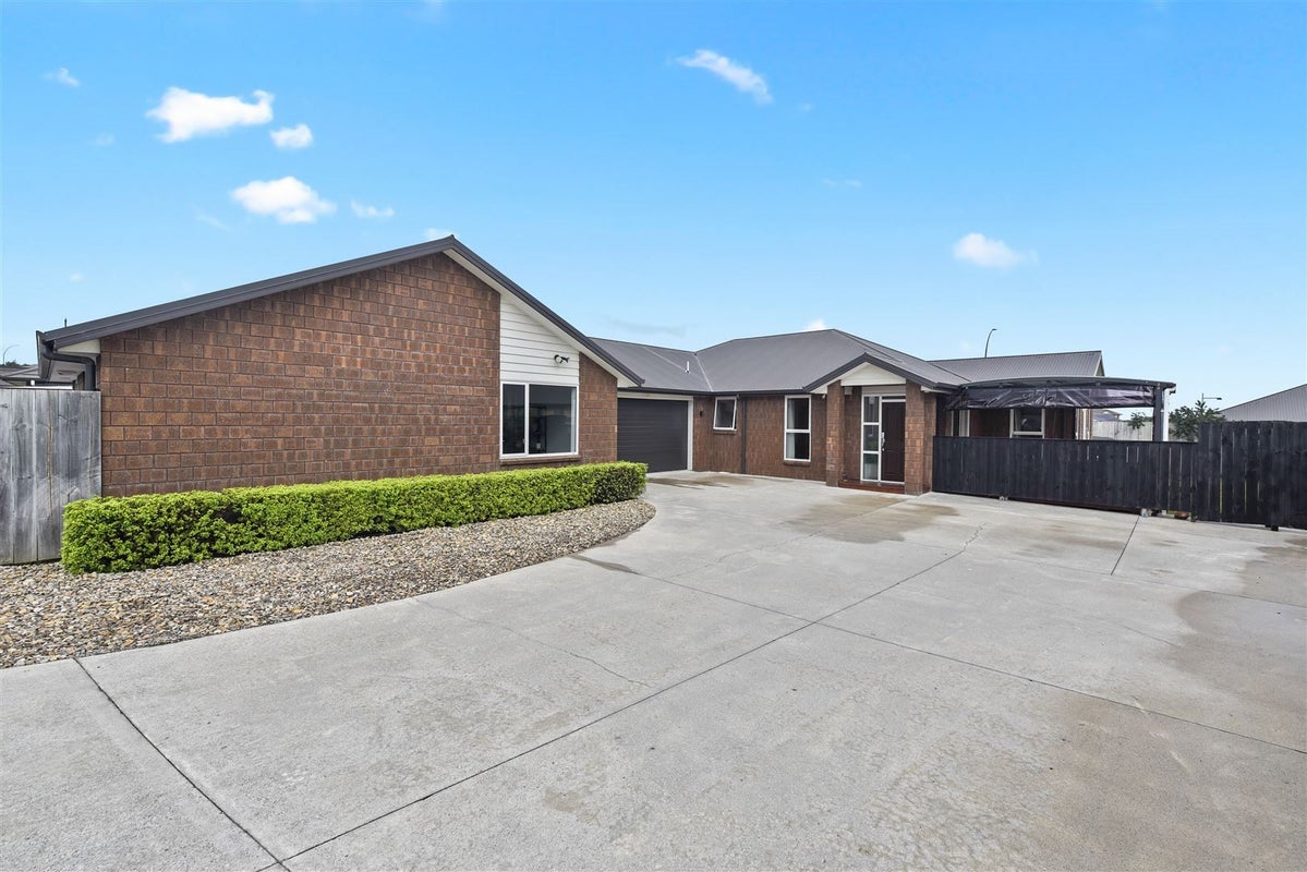 5 Te Ironui Place, Huntington, Hamilton - Carousel 1