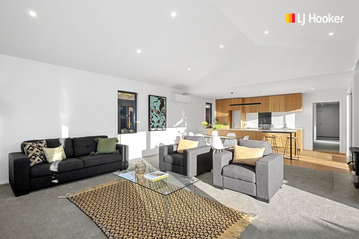 8 Craigellachie Lane, Kenmure, Dunedin - Carousel 2