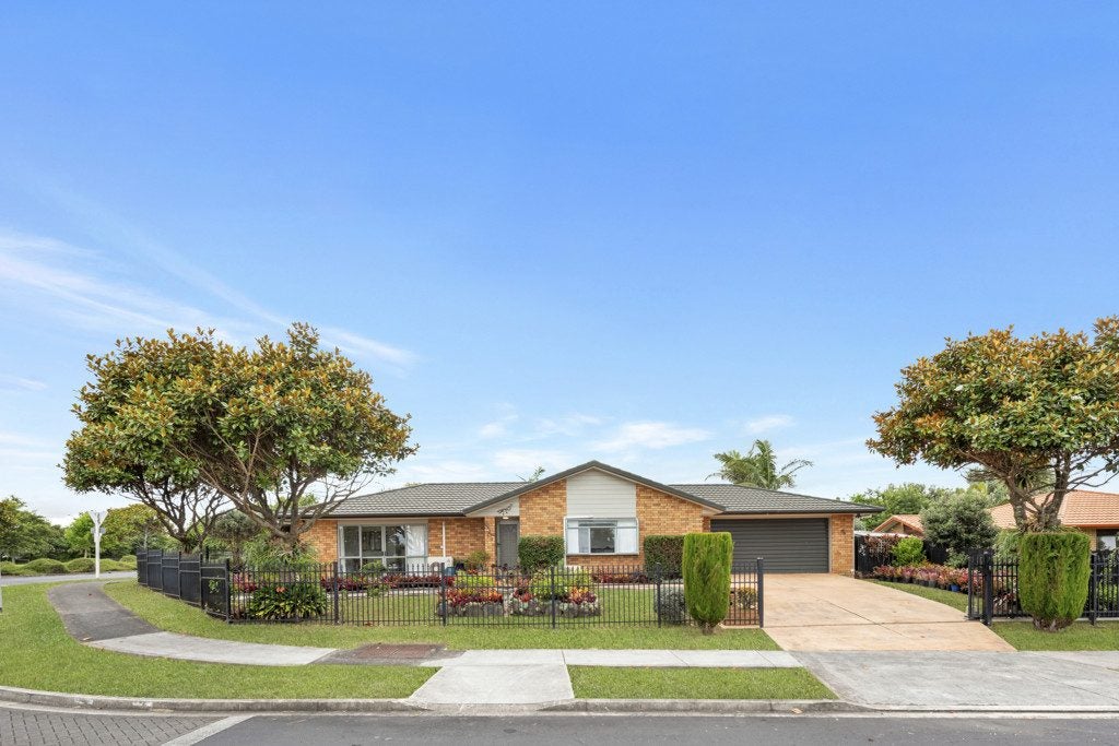 2 Eastland Road, Flat Bush, Auckland - Carousel 1
