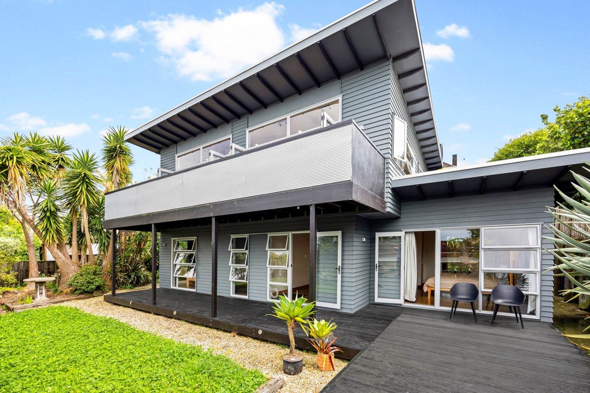 2/334 Hillsborough Road, Mount Roskill, Auckland - Carousel 1
