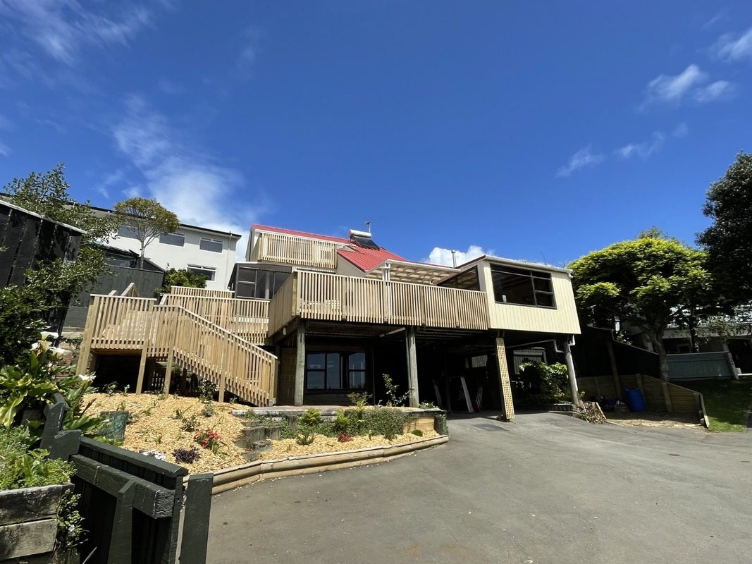 32B Bayly Road, Moturoa, New Plymouth - Carousel 1