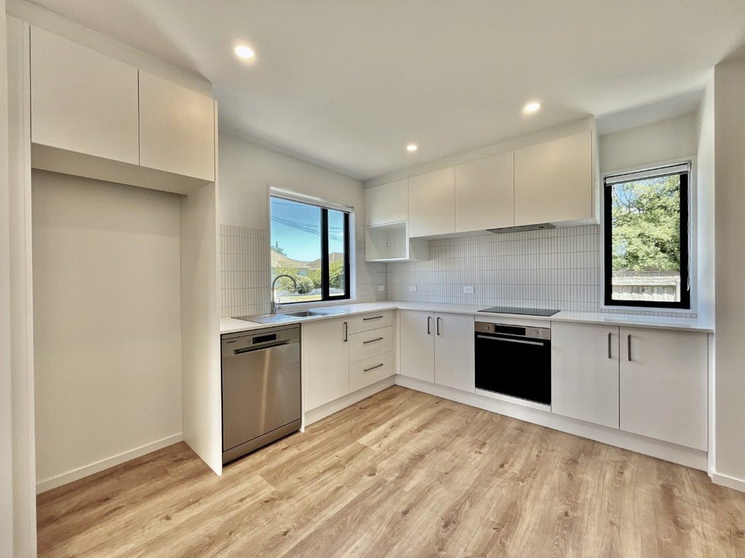 1/107 Smith Street, Woolston, Christchurch - Carousel 1