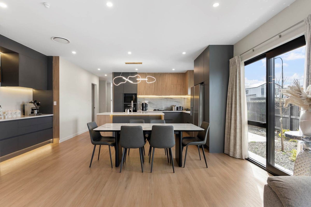 52 Malahide Drive, Flat Bush, Manukau City, Auckland - Carousel 2