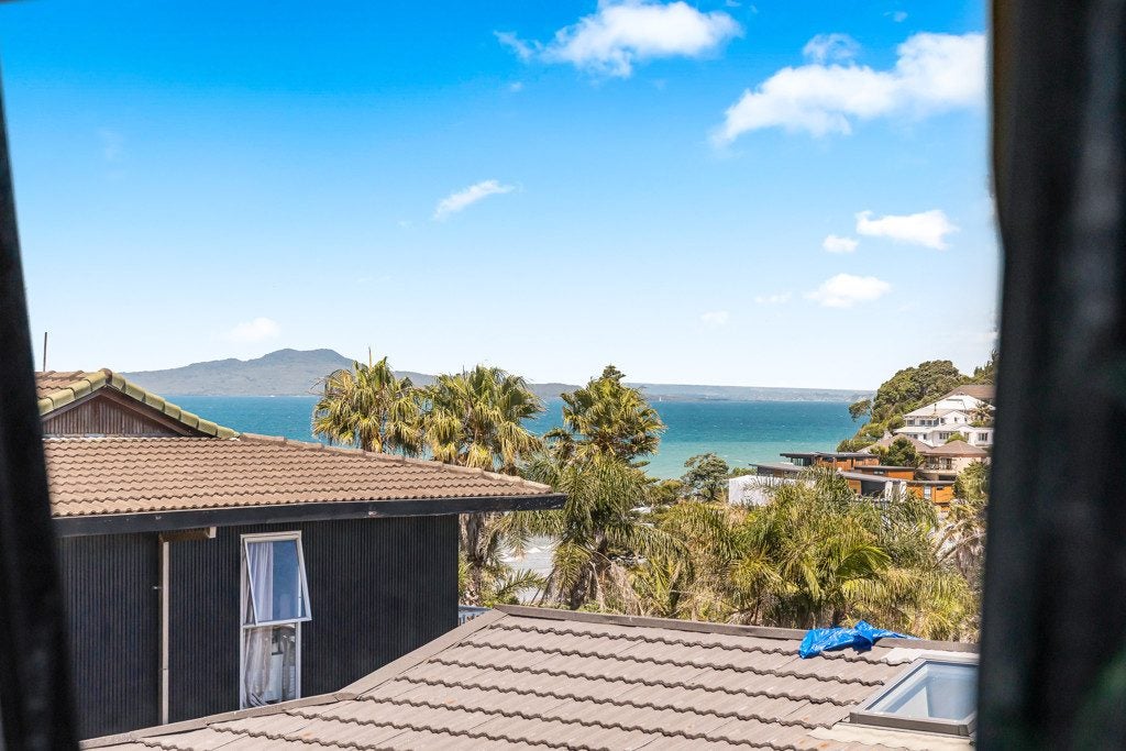 1/35 Hyde Road, Rothesay Bay, Auckland - Carousel 2