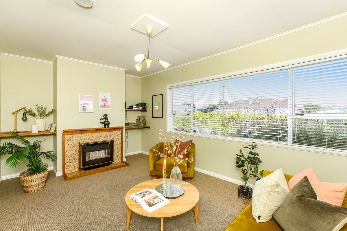 79 Brooklands Road, Brooklands, New Plymouth - Carousel 2