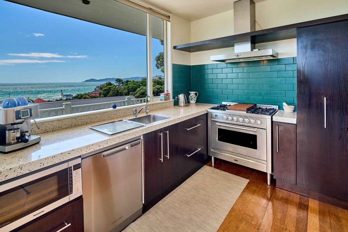 15 Kainui Road, Raumati South, Paraparaumu - Carousel 2